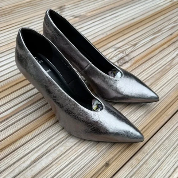 Metallic Silver Pointed-Toe Pumps - Picture 3 of 5